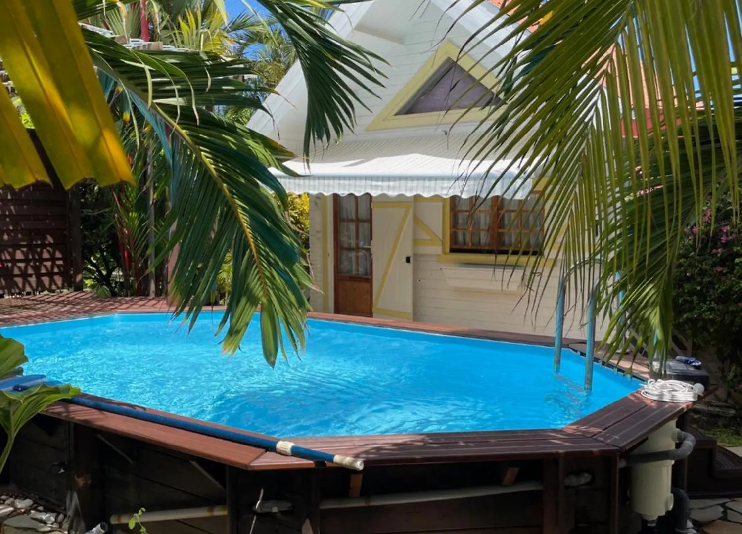 לה ווקלה Le Chalet De La Pointe